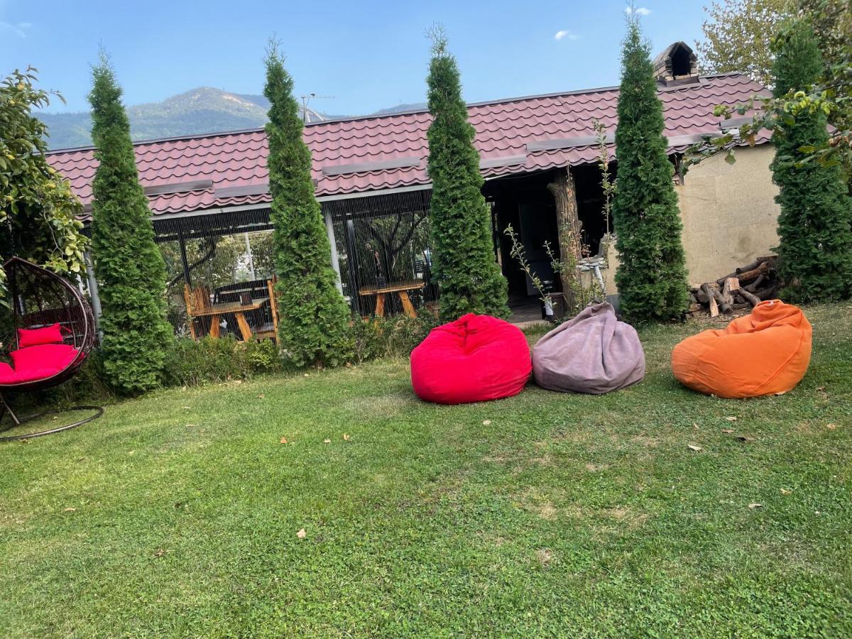Kamar Hotel Ijevan Bagian luar foto