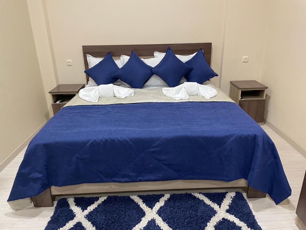 Kamar Hotel Ijevan Bagian luar foto